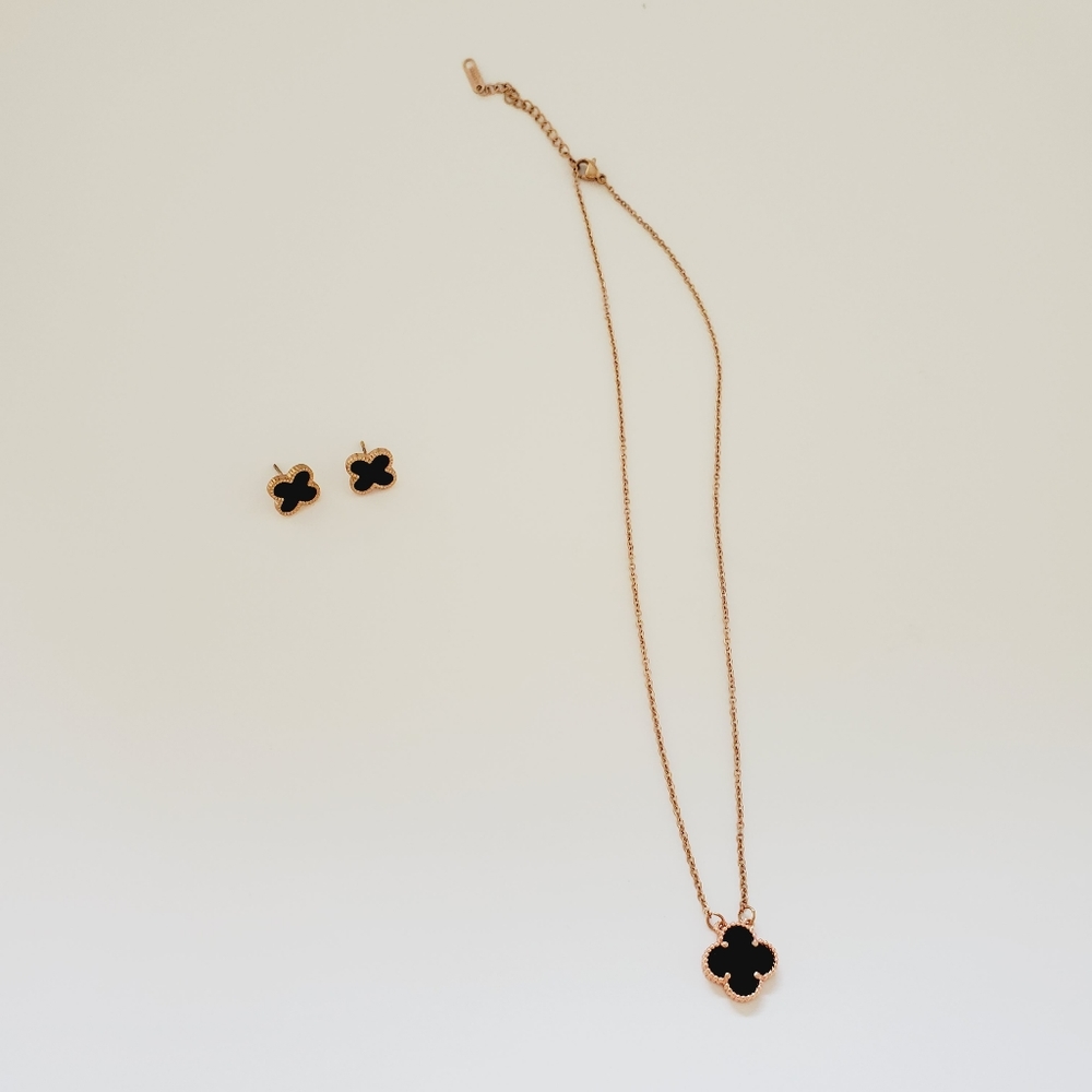 Gold Filled Four Leaf Clover Necklace and Earrings Set - Picture 3 of 9